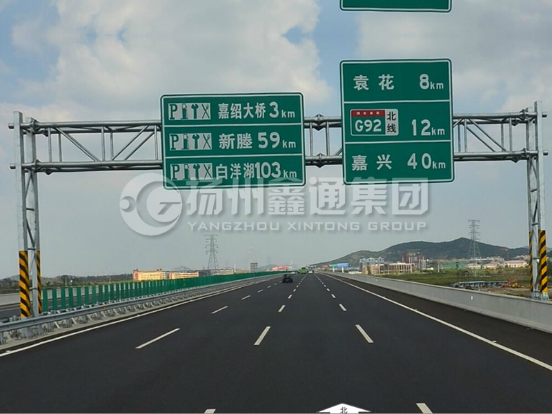 LMJ-029，桁架式標志牌龍門架